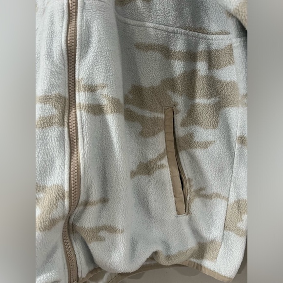 Columbia zip up - Picture 2 of 4